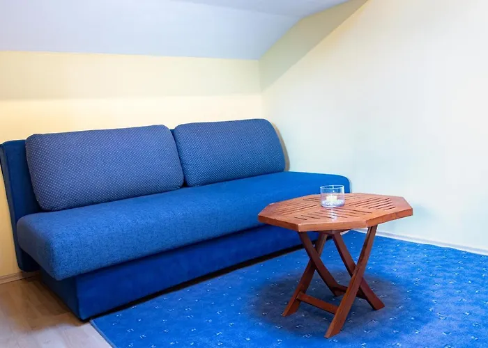 홈스테이 Gaestehaus Kuebler 하우스 임 엔슈탈