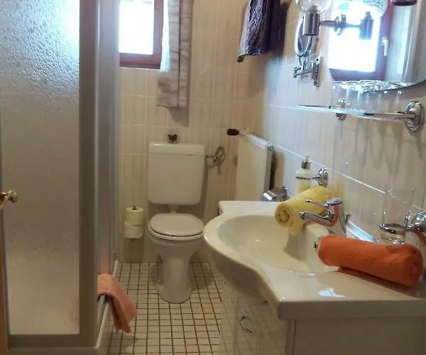 Gaestehaus Kuebler 하우스 임 엔슈탈