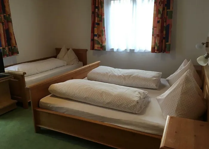 홈스테이 Gaestehaus Kuebler