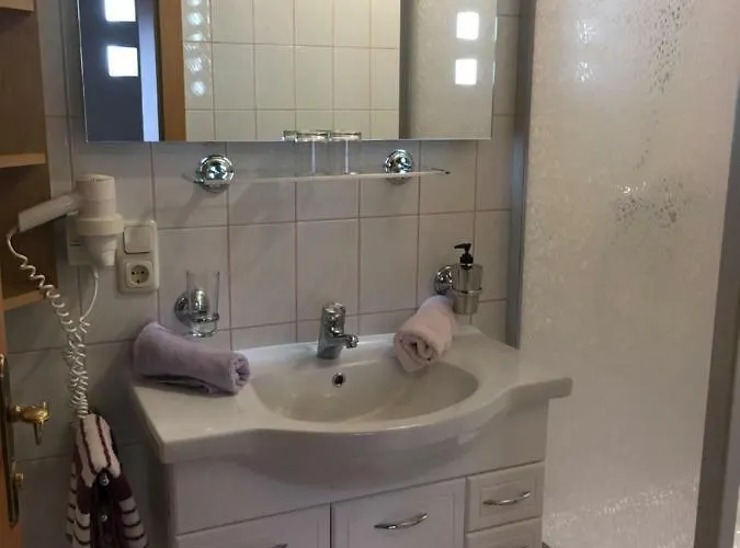 Pansiyon Gaestehaus Kuebler Haus im Ennstal